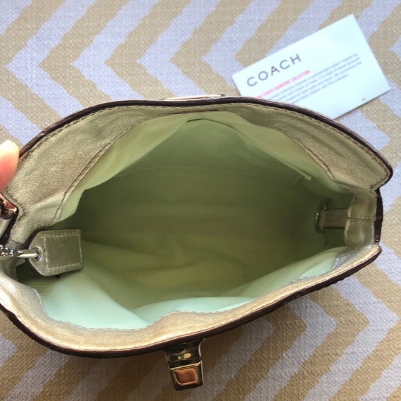 Authentic Signature Coach wristlet. Never used! - Picture 3 of 4